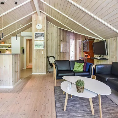 Cozy Home In Bogense With Sauna Semesterbostad