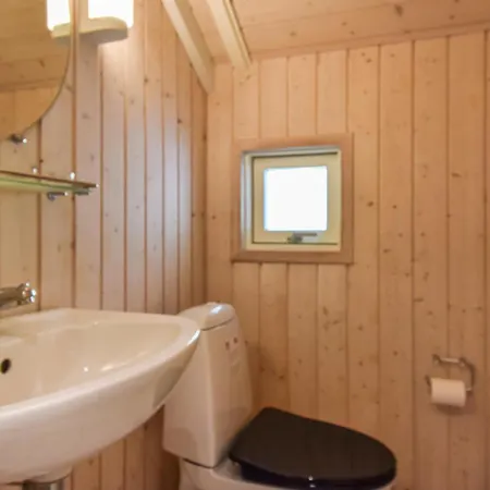 Cozy Home In Bogense With Sauna Semesterbostad